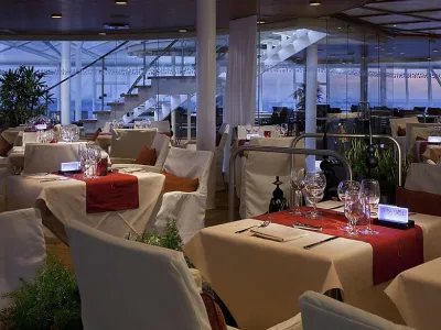 Allure of the Seas - Dining
