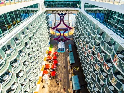 Wonder of the Seas - Entertainment
