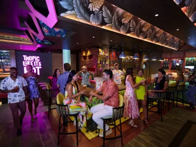 Allure of the Seas - Entertainment