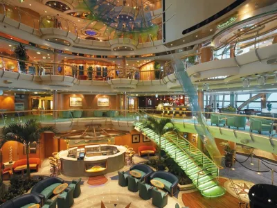 Serenade of the Seas - Entertainment