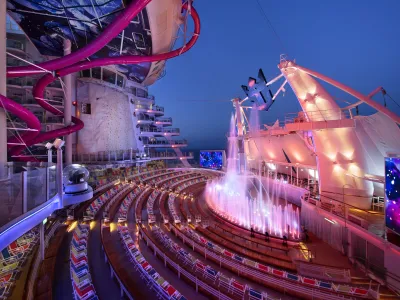 RCI_Harmony_of_the_Seas_AquaTheatre