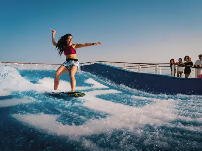 RCI_Harmony_of_the_Seas_Flowrider