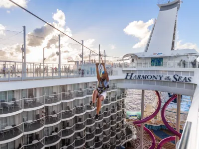 RCI_Harmony_of_the_Seas_Zipline