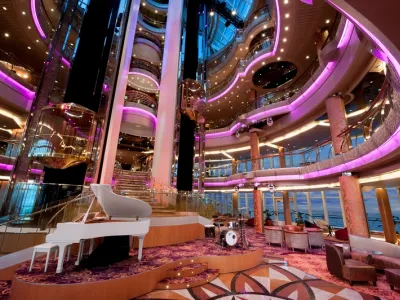 Enchantment of the Seas - Entertainment