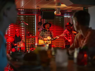 RCI_Utopia_of_the_Seas_Mason_Jar_-_R.Jordan