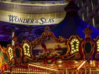 RCI_Wonder_of_the_Seas_Merry_Go_Round