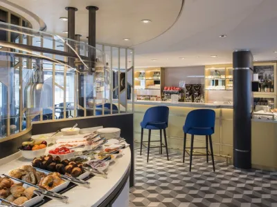 Riverside Ravel - Dining