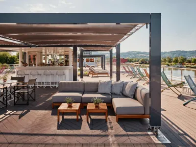 Riverside Mozart - Dining