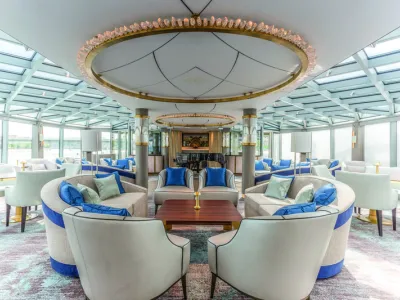 Riverside Ravel - Entertainment