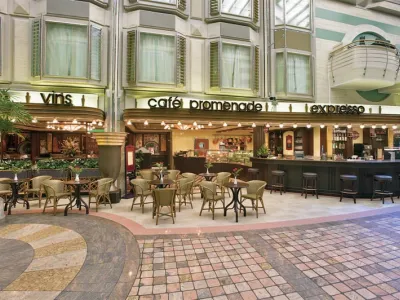 Mariner of the Seas - Dining