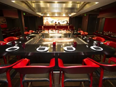 Adventure of the Seas - Dining