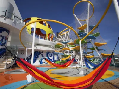 Independence Of The Seas - Entertainment