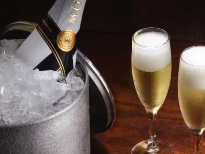 Adventure of the Seas - Entertainment