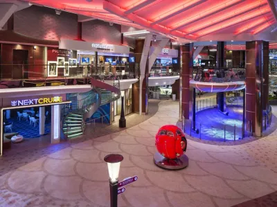 Symphony of the Seas - Entertainment