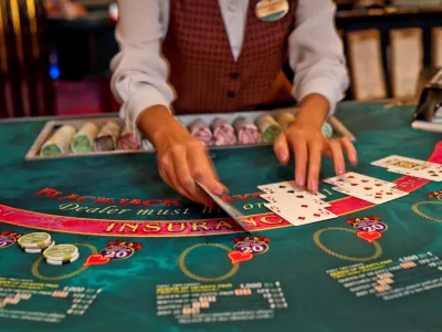 Royal_Caribbean_International_Oasis_of_the_Seas_Casino_4