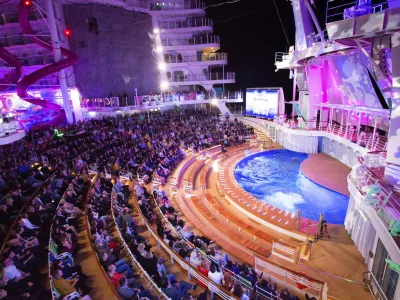Royal_Caribbean_International__Symphony_of_the_Seas__Aqua_Theatre_Show