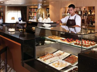 Seabourn Sojourn - Entertainment