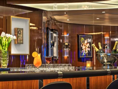 Seabourn Ovation - Entertainment