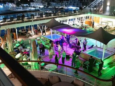 Seabourn Sojourn - Entertainment