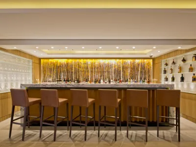 Viking_Ocean_Cruises_The_Restaurant_Bar