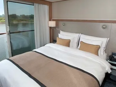 Viking_River_Cruises_Viking_Gymir_French_Balcony