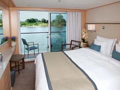 Viking_River_Cruises_Viking_Longships_2019_Veranda_Stateroom_1