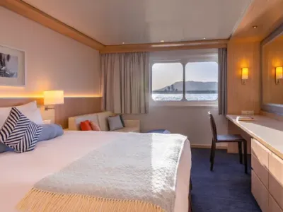 Viking_Sobek_-_Standard_Stateroom