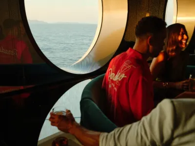 Brilliant Lady - Entertainment