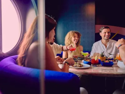 Scarlet Lady - Dining