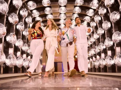 Scarlet Lady - Dining