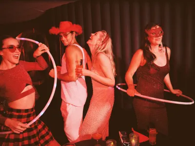 Brilliant Lady - Entertainment