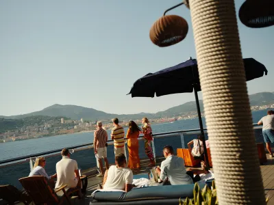 Brilliant Lady - Entertainment