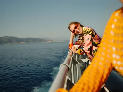 Brilliant Lady - Entertainment