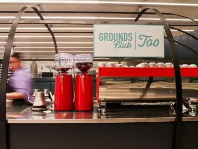 Scarlet Lady - Entertainment