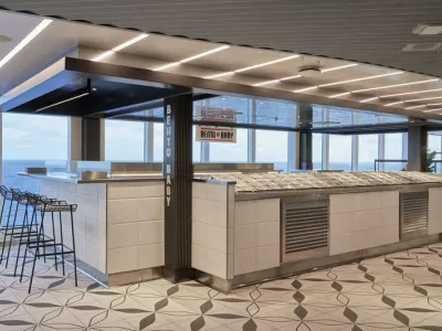 Scarlet Lady - Dining