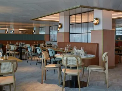 Scarlet Lady - Dining