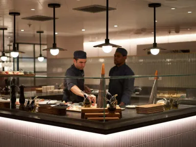 Valiant Lady - Dining