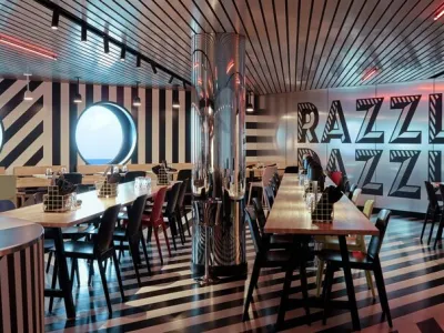 Scarlet Lady - Dining