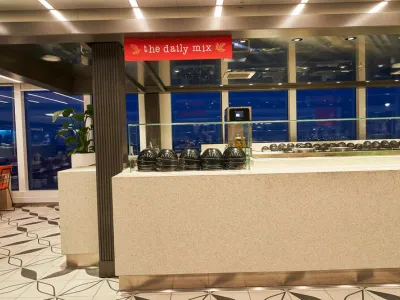 Scarlet Lady - Dining