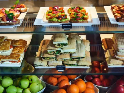 Scarlet Lady - Dining