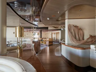 Scarlet Lady - Dining