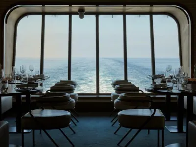 Scarlet Lady - Dining