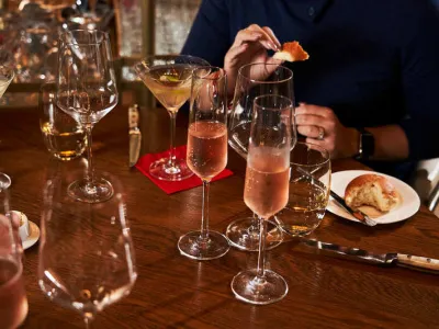 Scarlet Lady - Dining