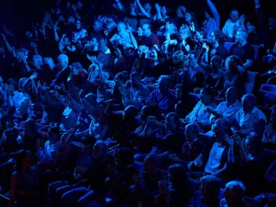 Scarlet Lady - Entertainment