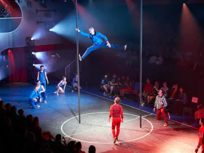 Resilient Lady - Entertainment