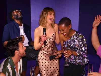 Scarlet Lady - Entertainment