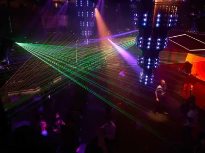 Valiant Lady - Entertainment