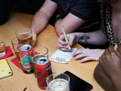 Scarlet Lady - Entertainment