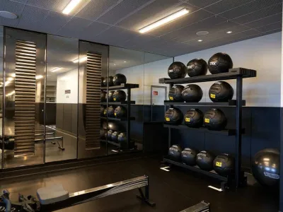 Scarlet Lady - Health & Fitness