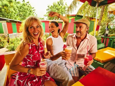 Scarlet Lady - Enrichment